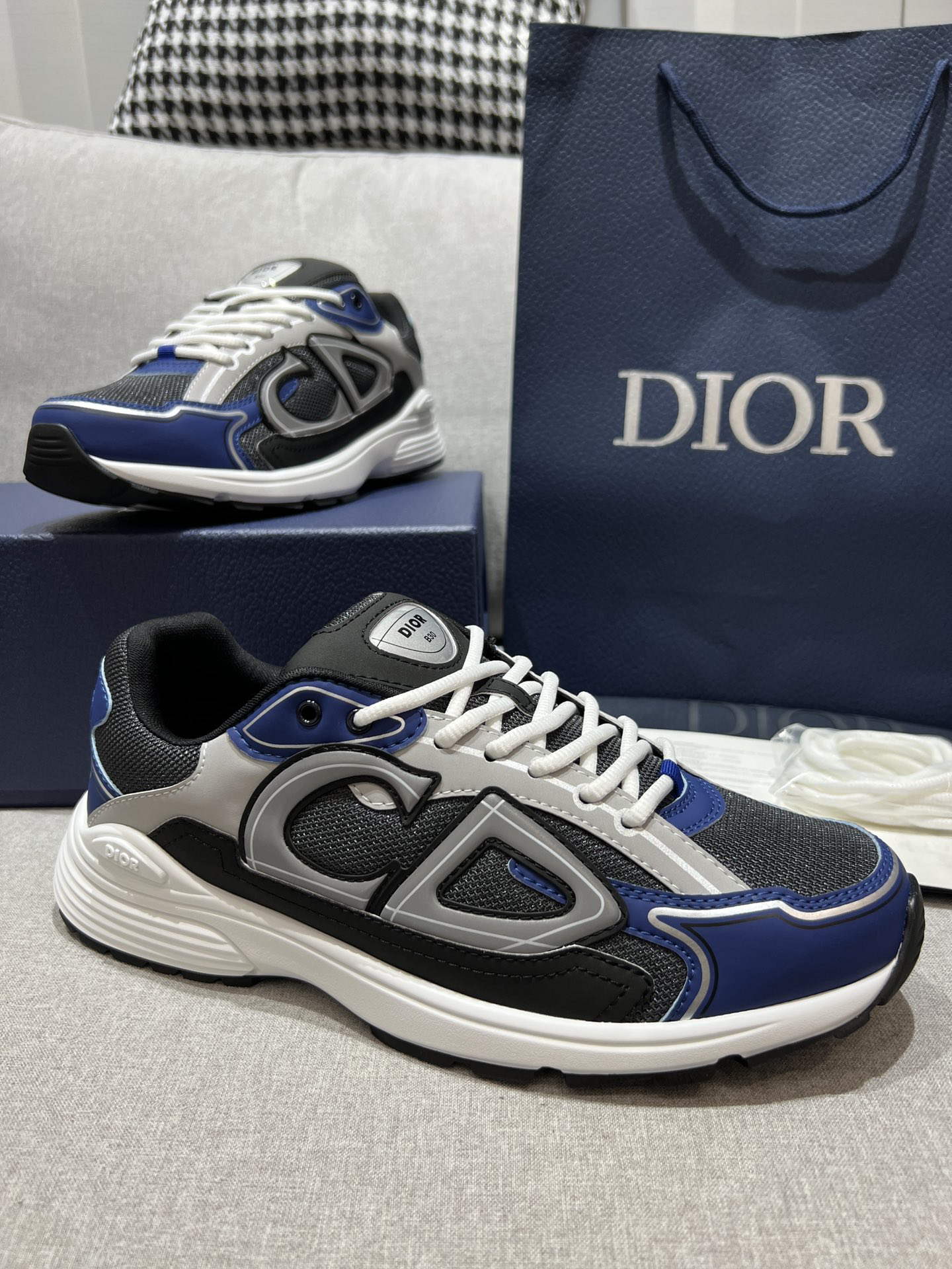 Dior