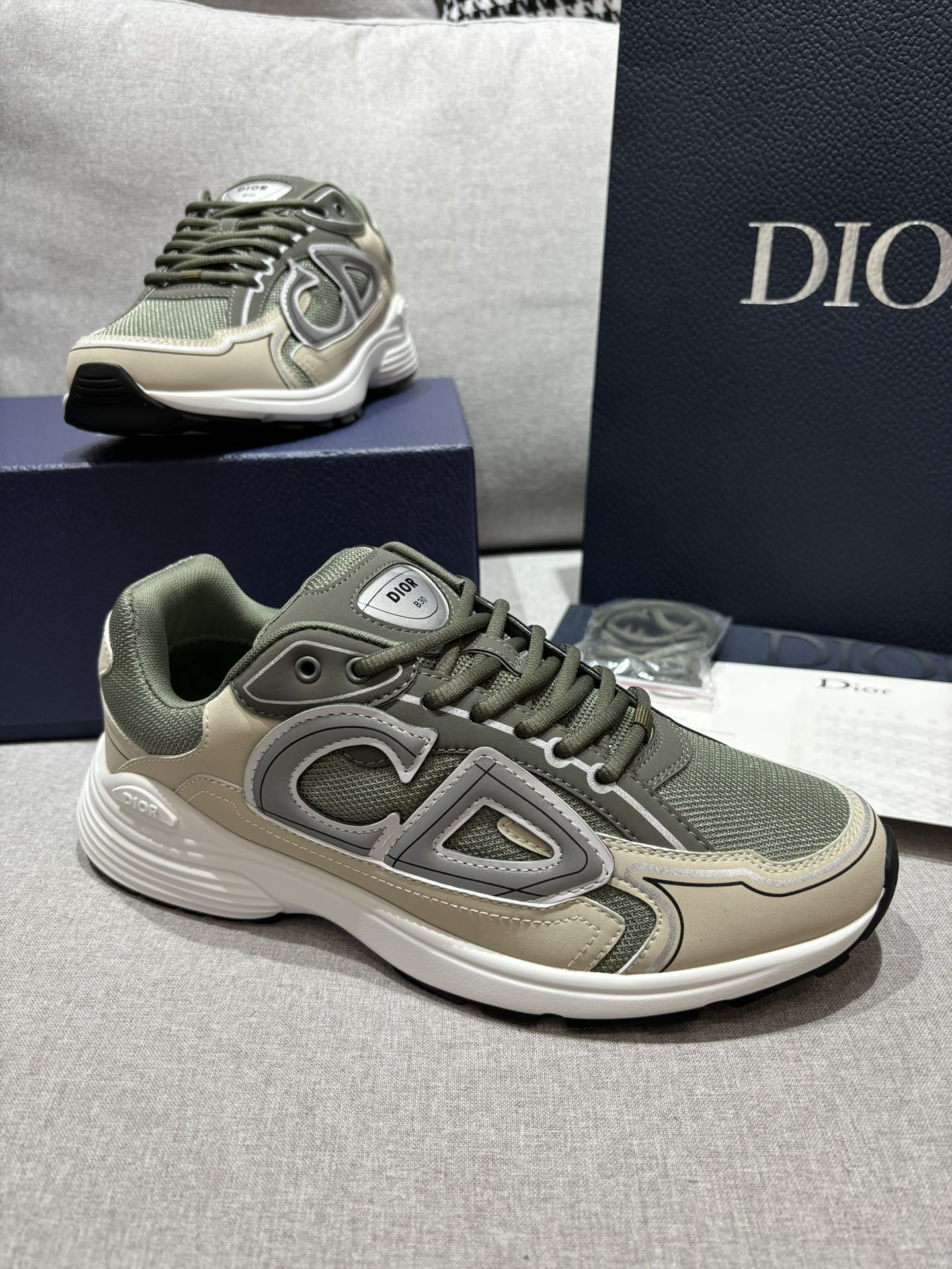 Dior