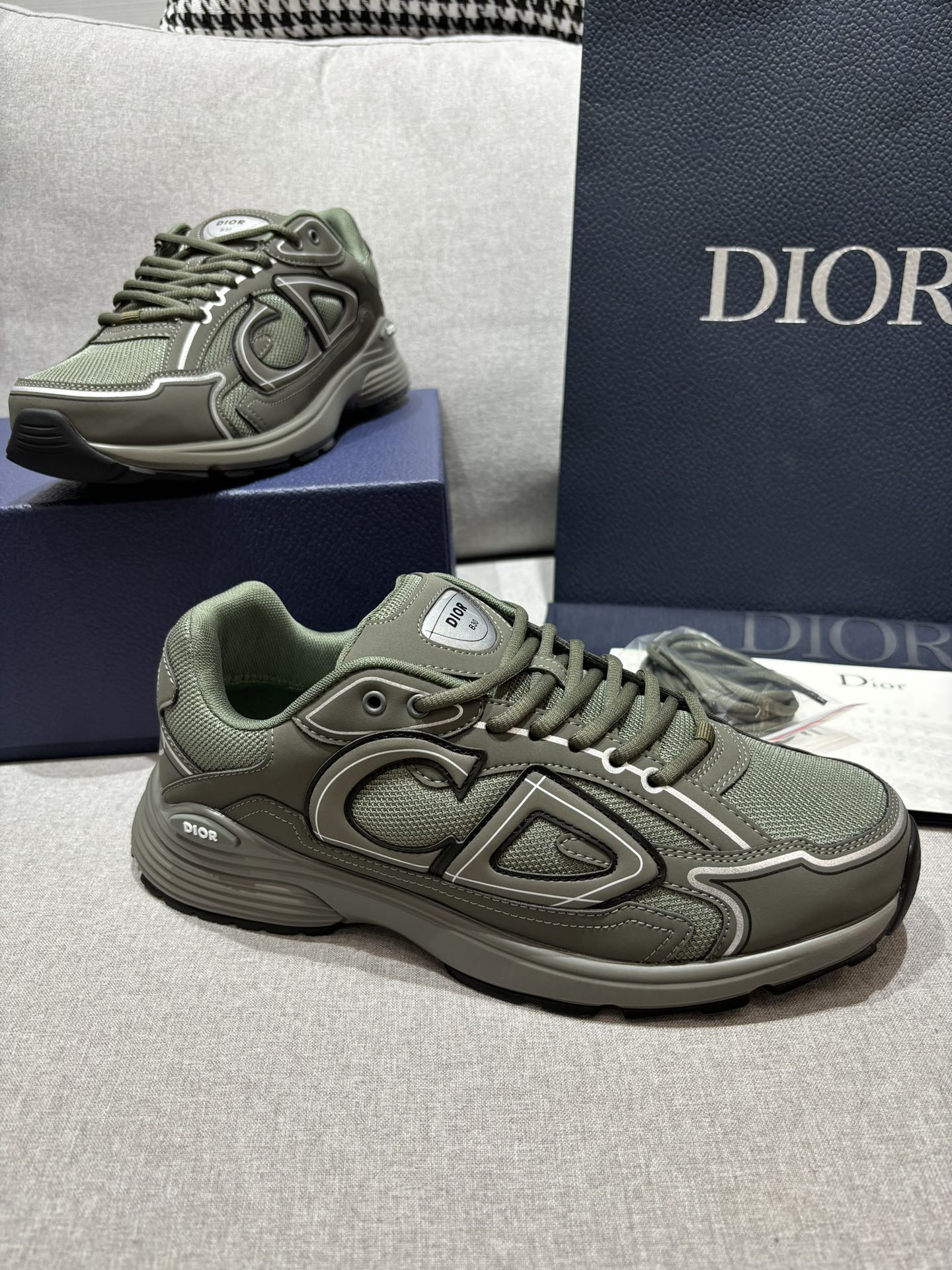 Dior