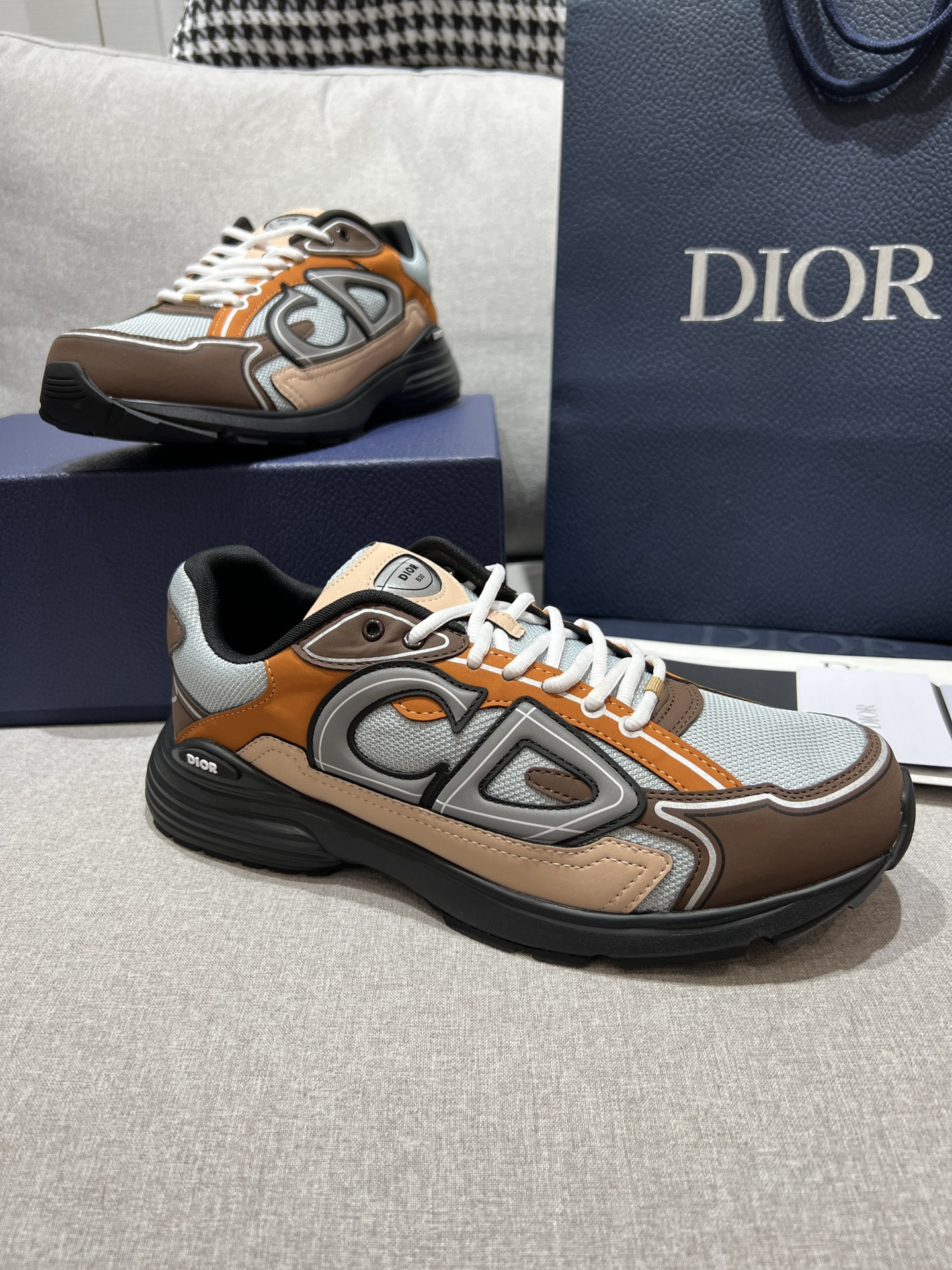 Dior