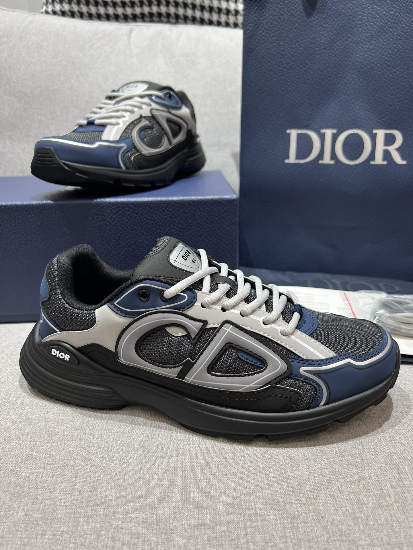 Dior