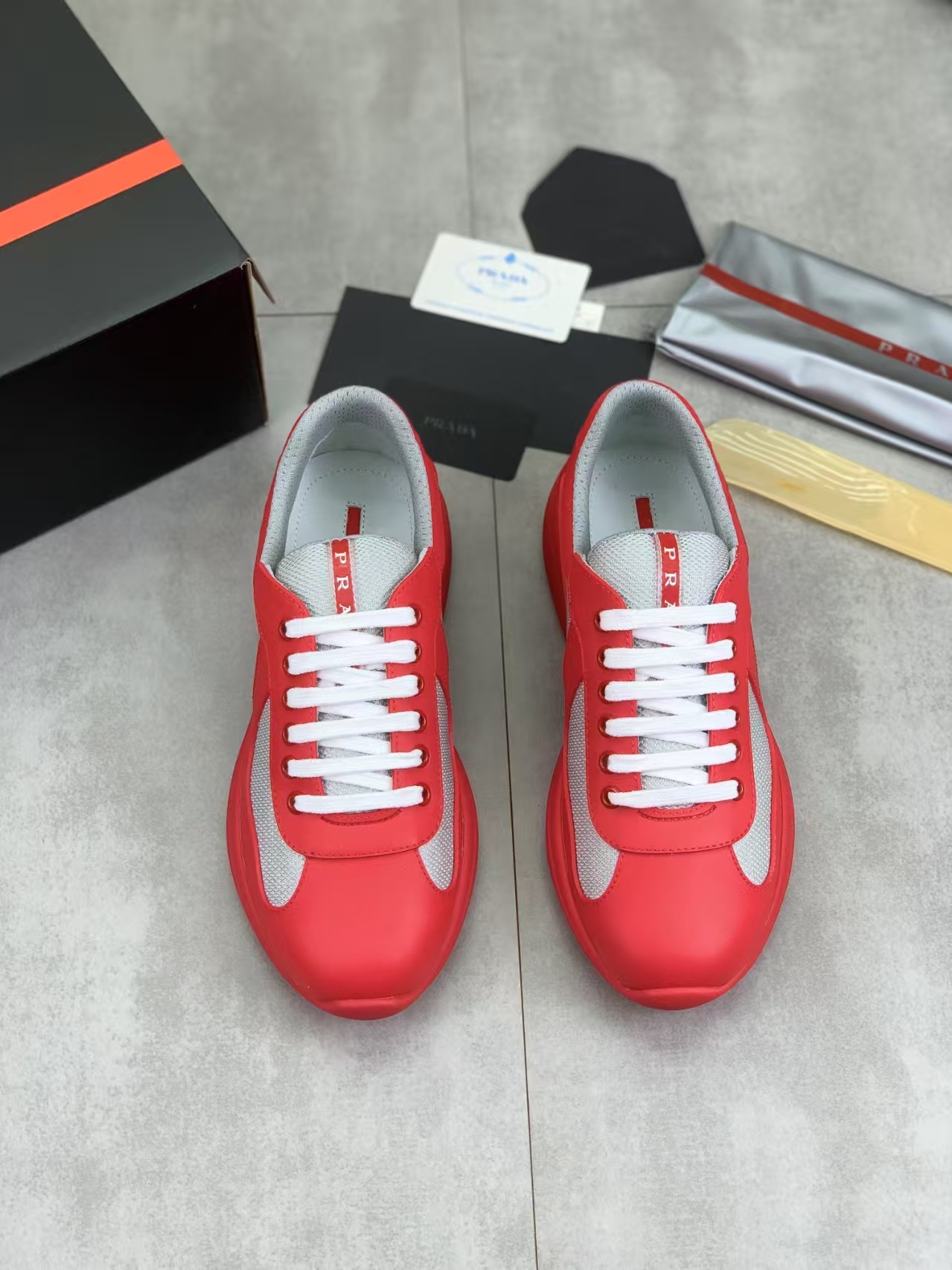 PRADA