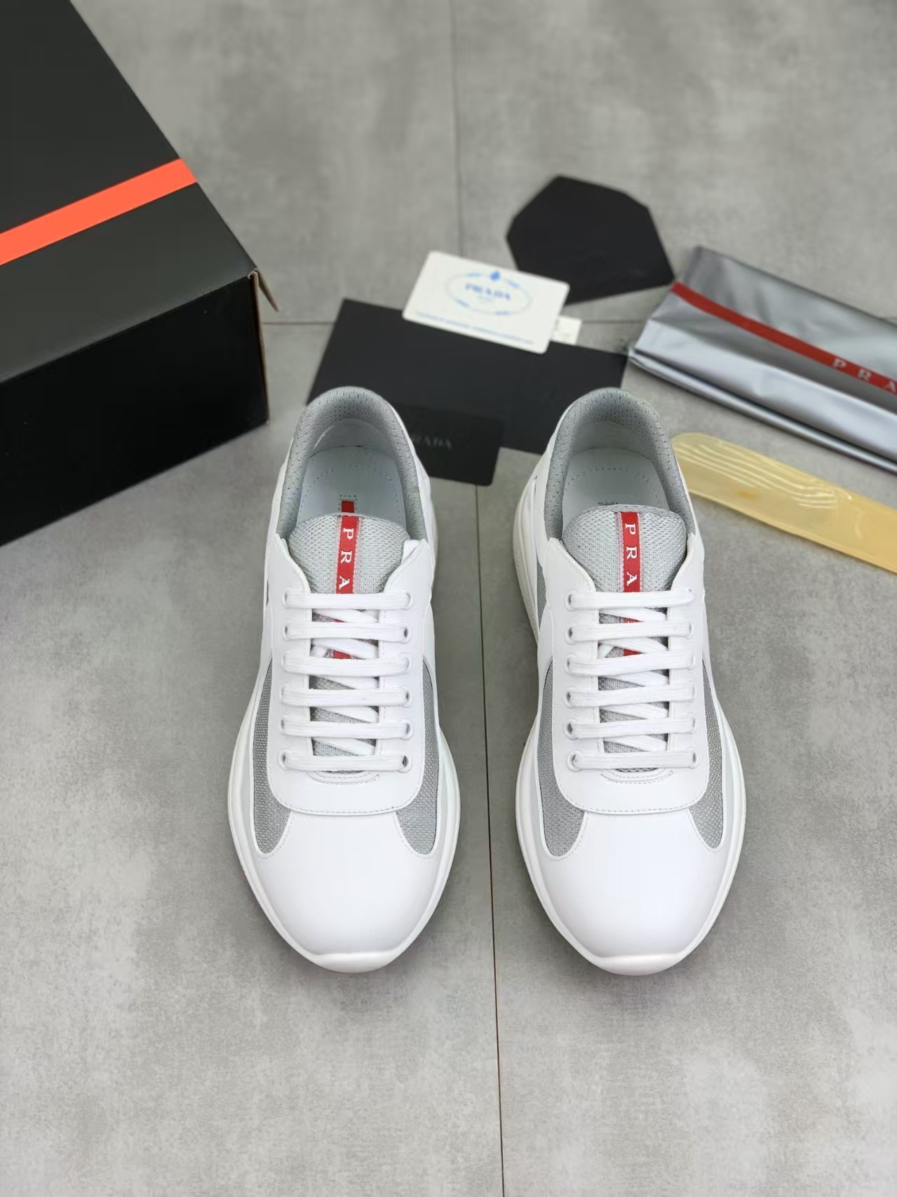 PRADA