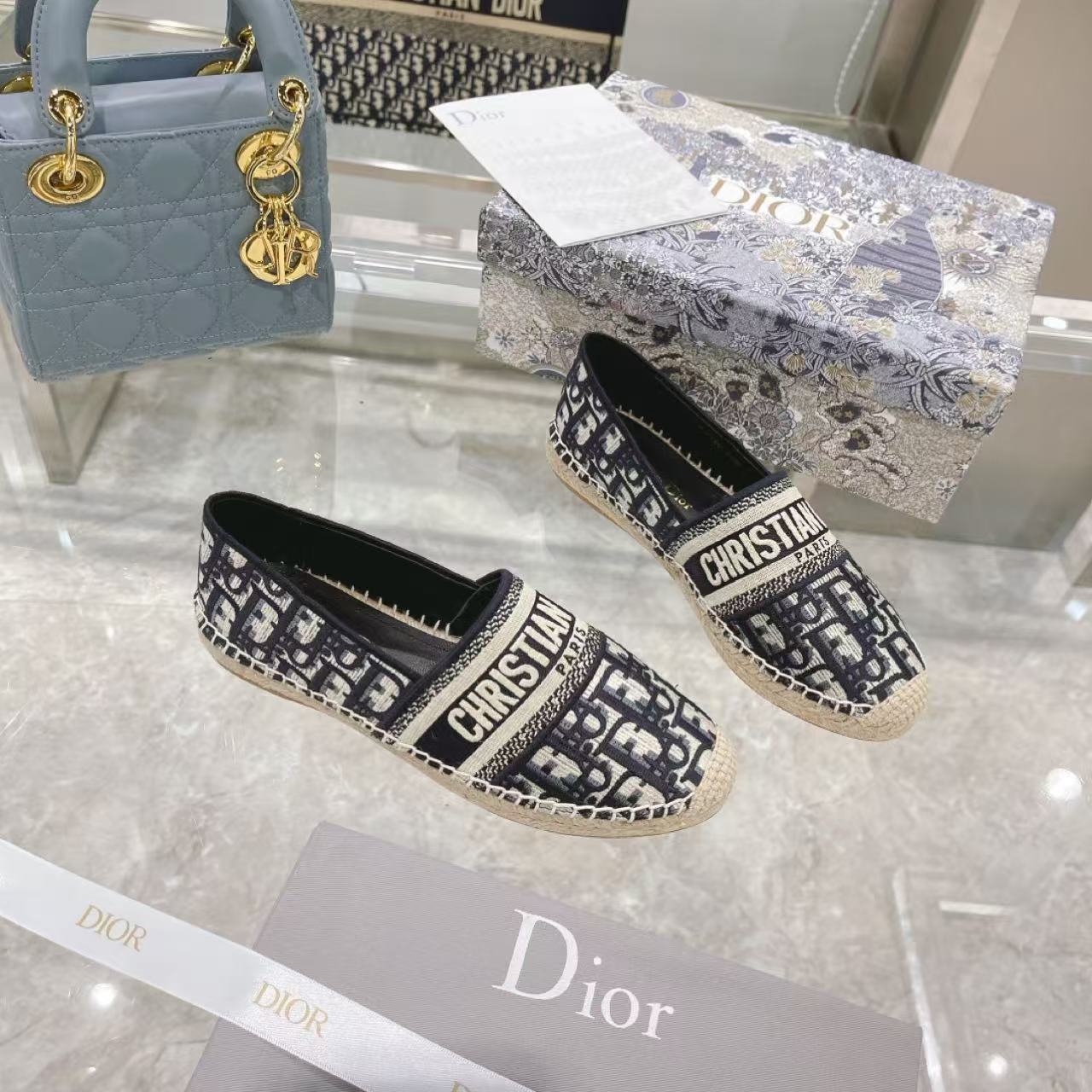 Dior