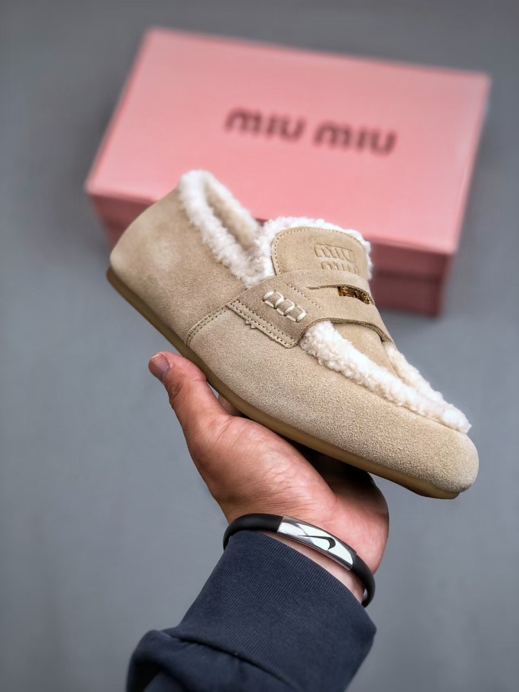 MIUMIU