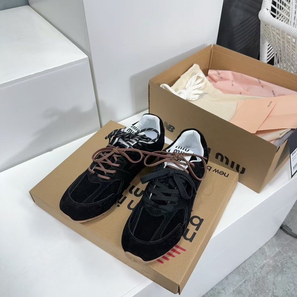 MIUMIU