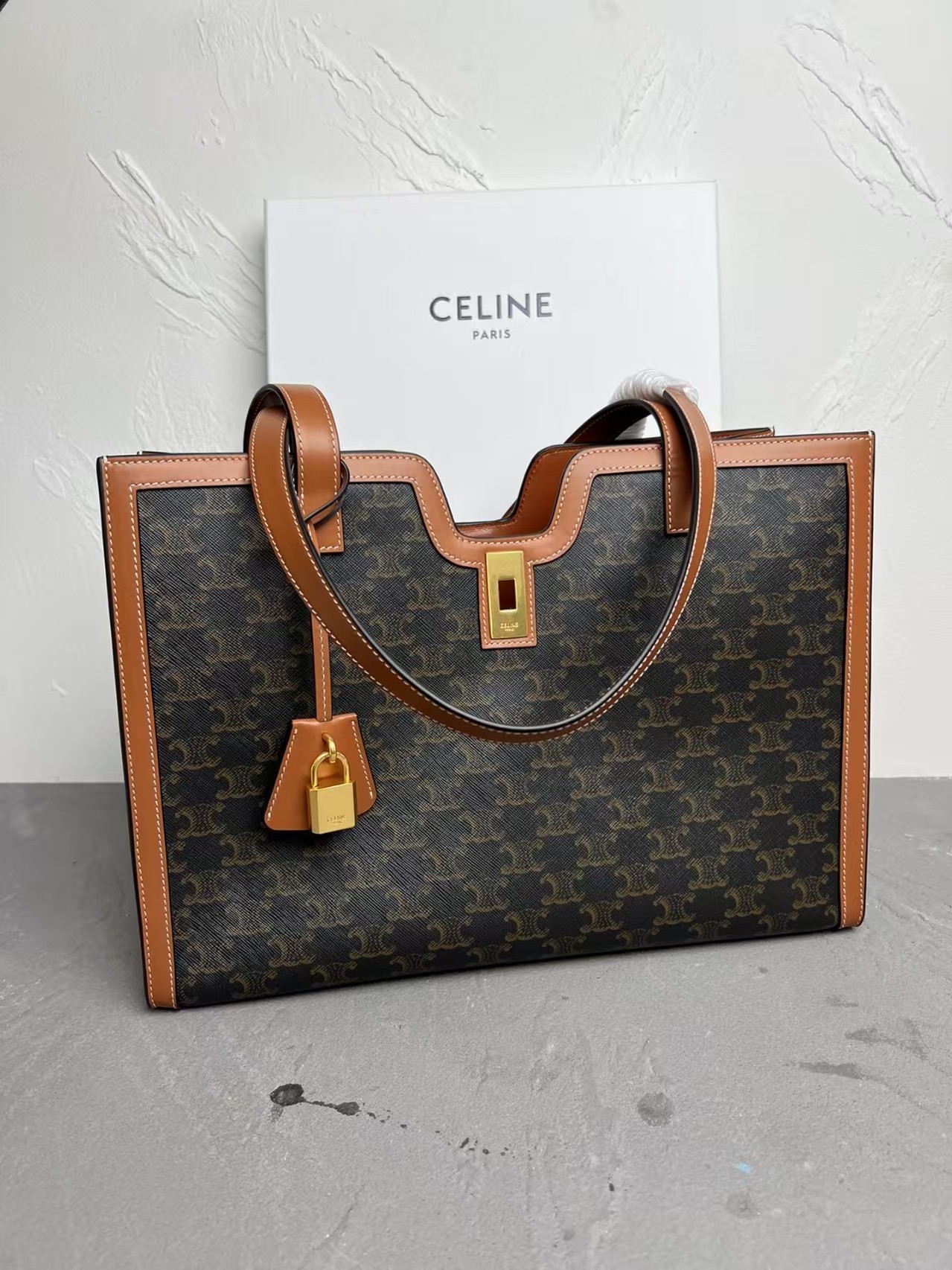 CELINE
