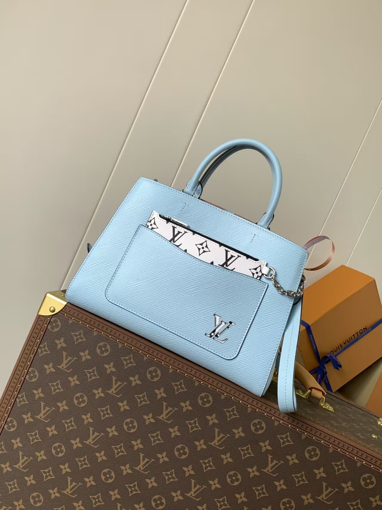 LV