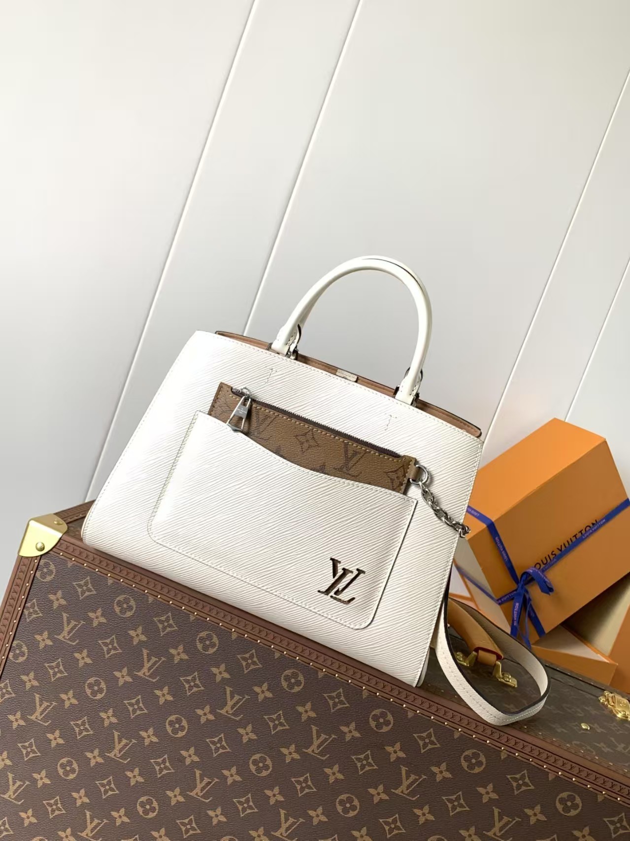 LV