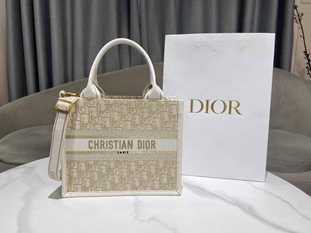 DIOR
