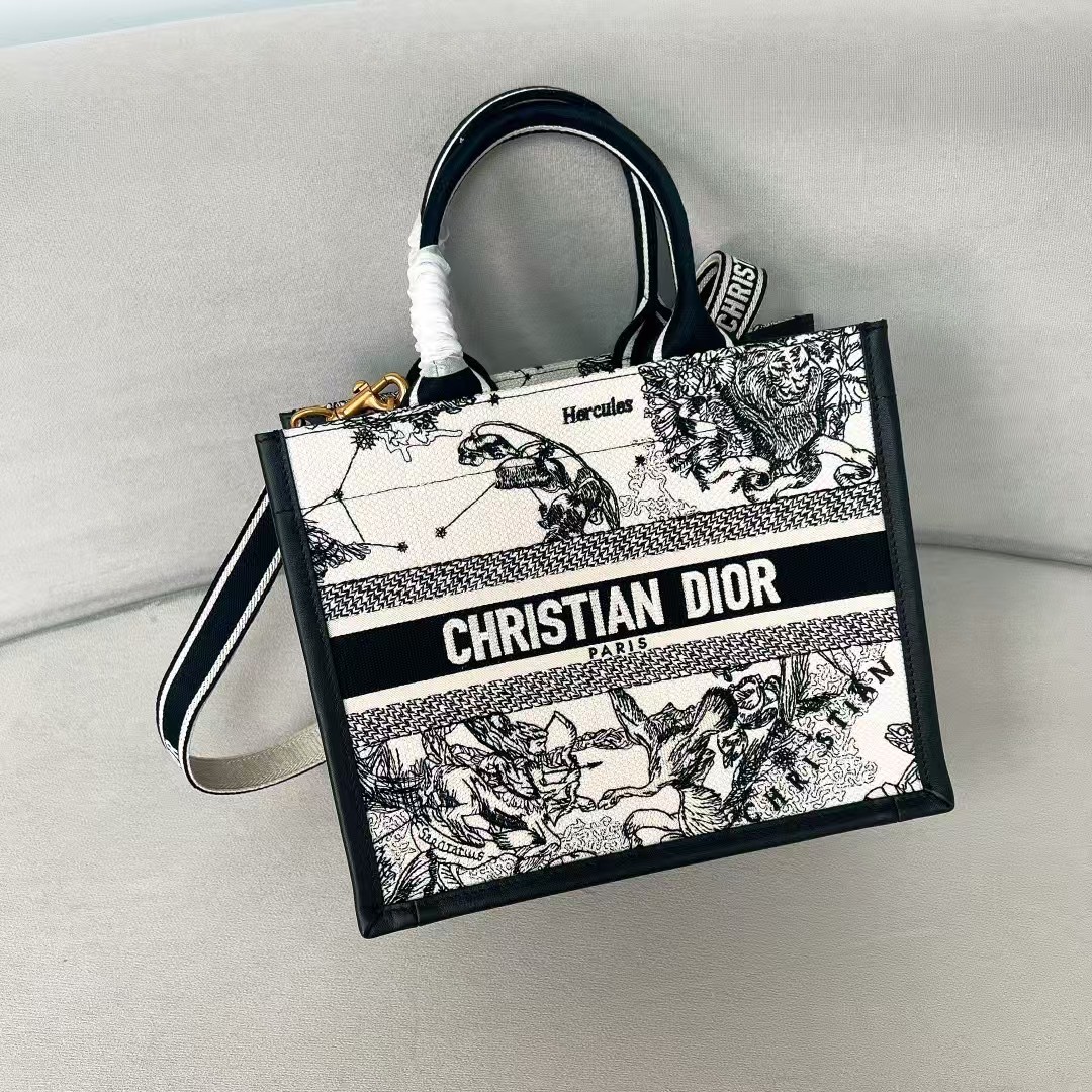 DIOR