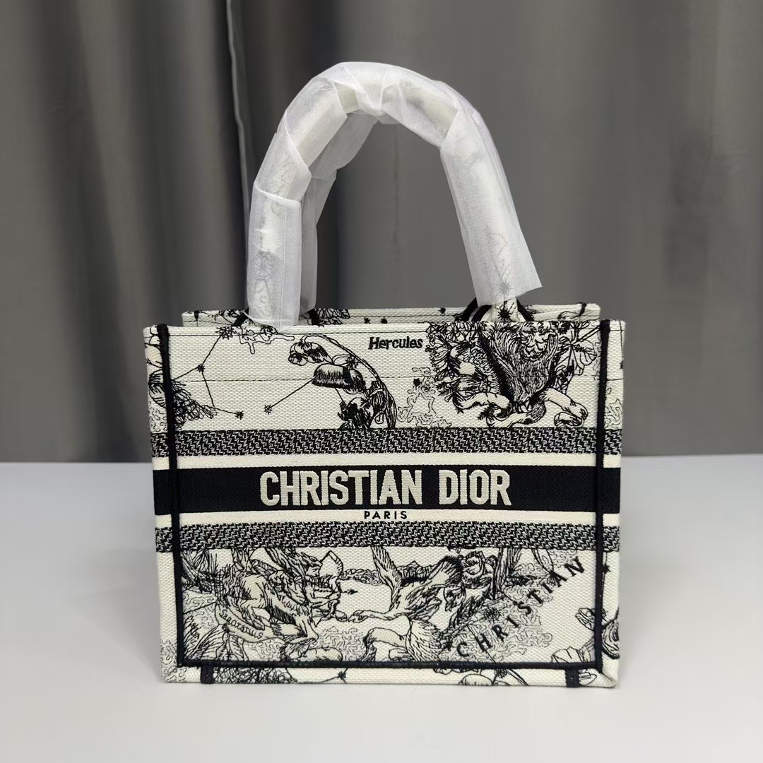 DIOR