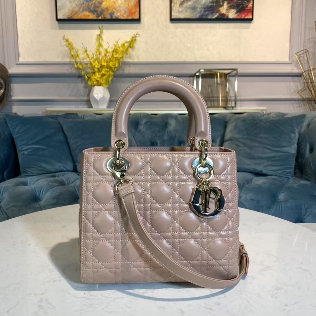 DIOR