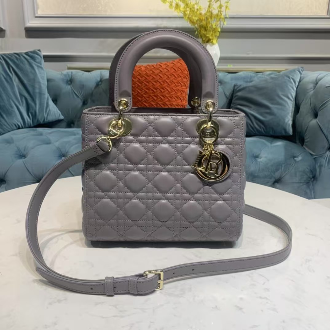 DIOR