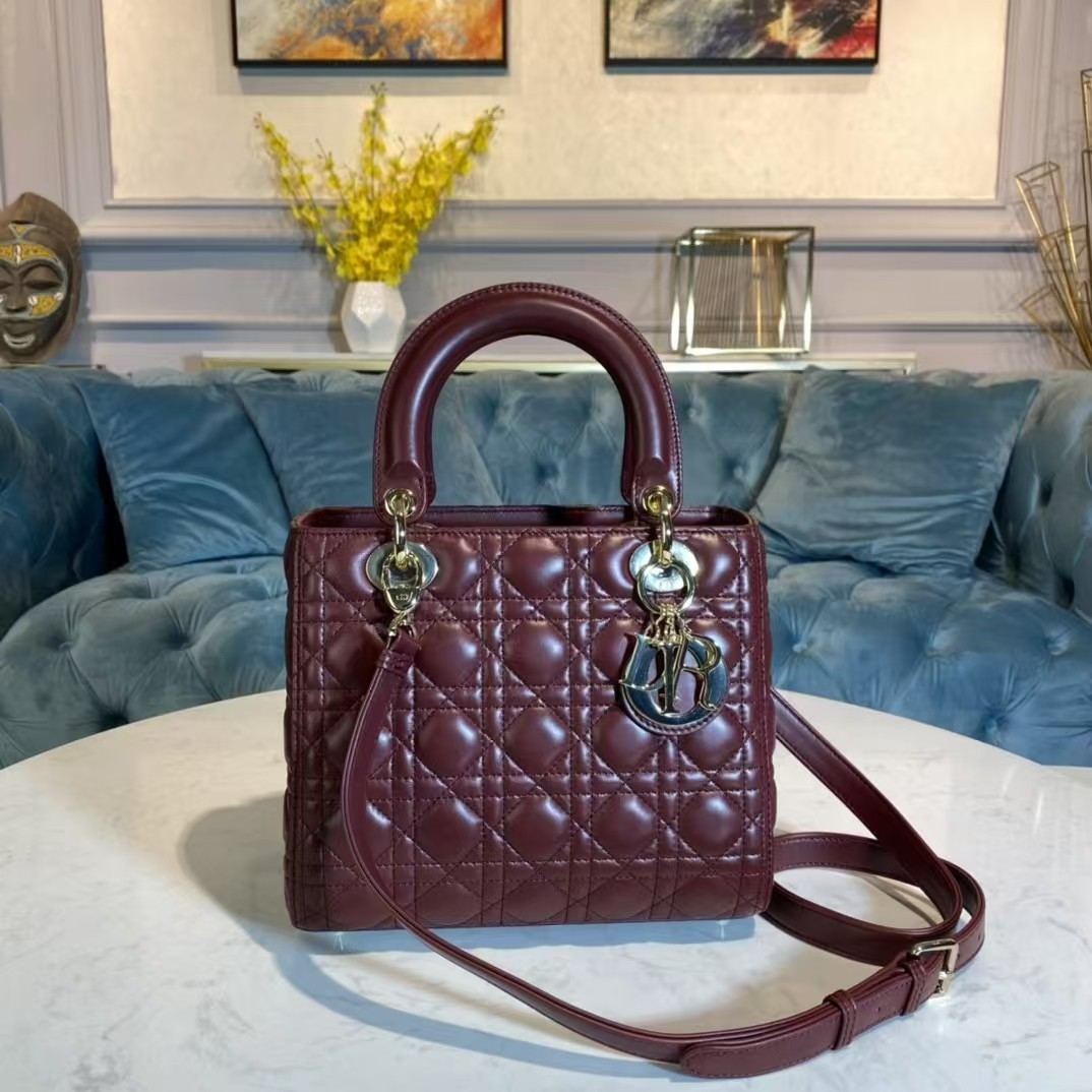 DIOR