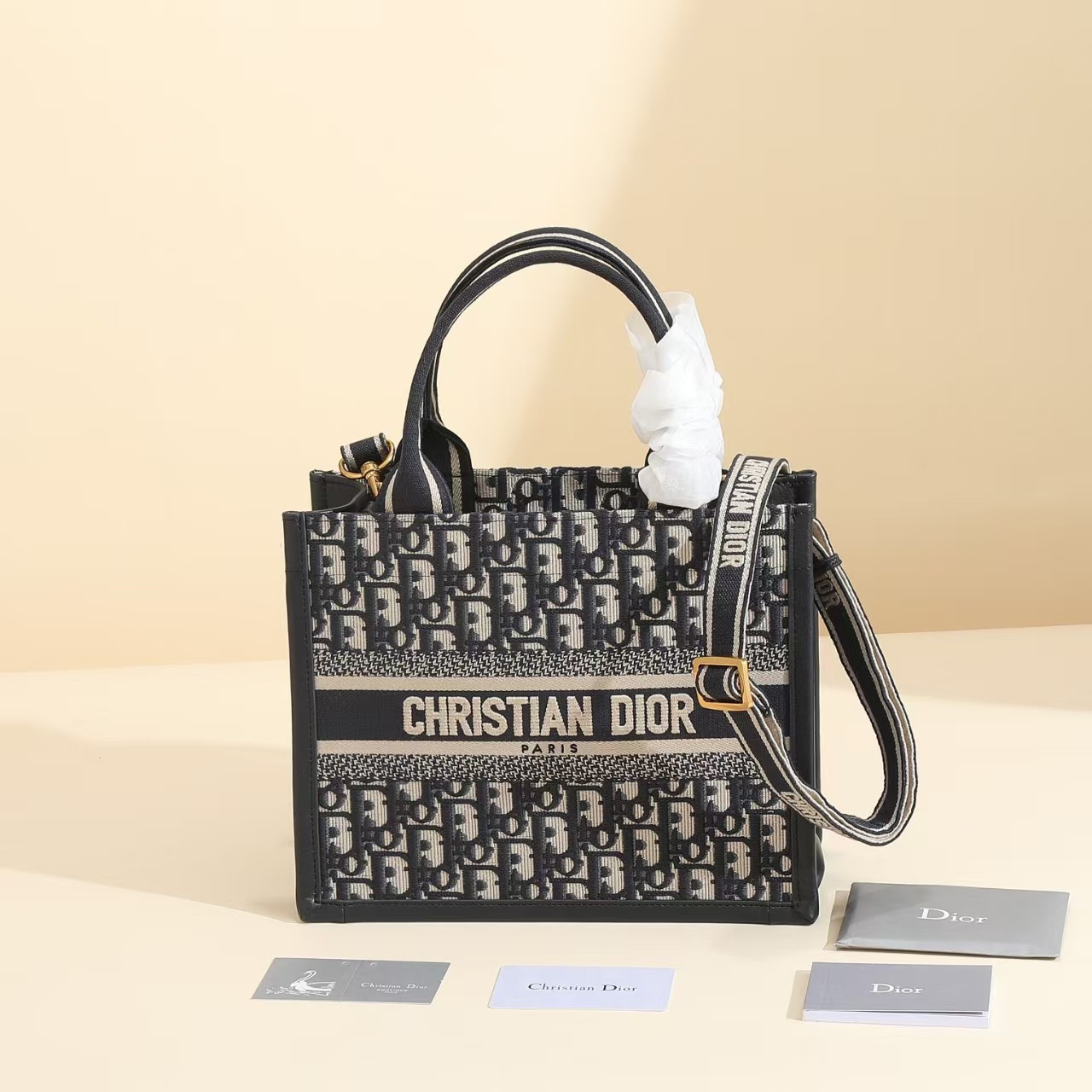 DIOR