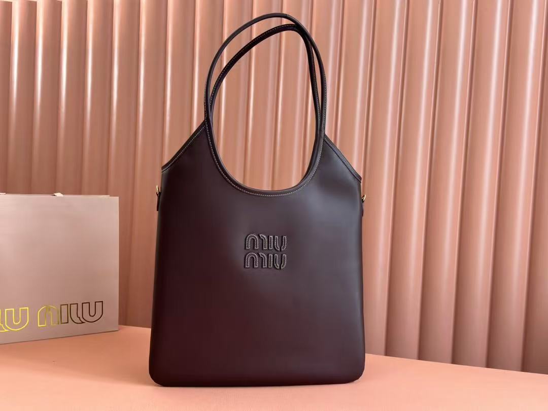 MIUMIU