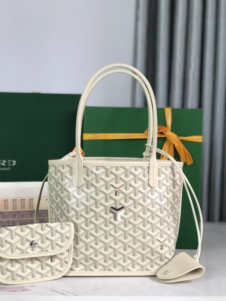 GOYARD