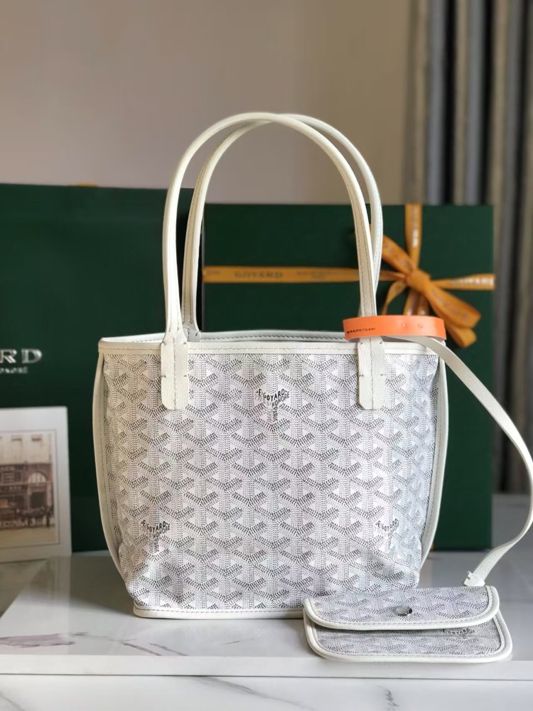 GOYARD