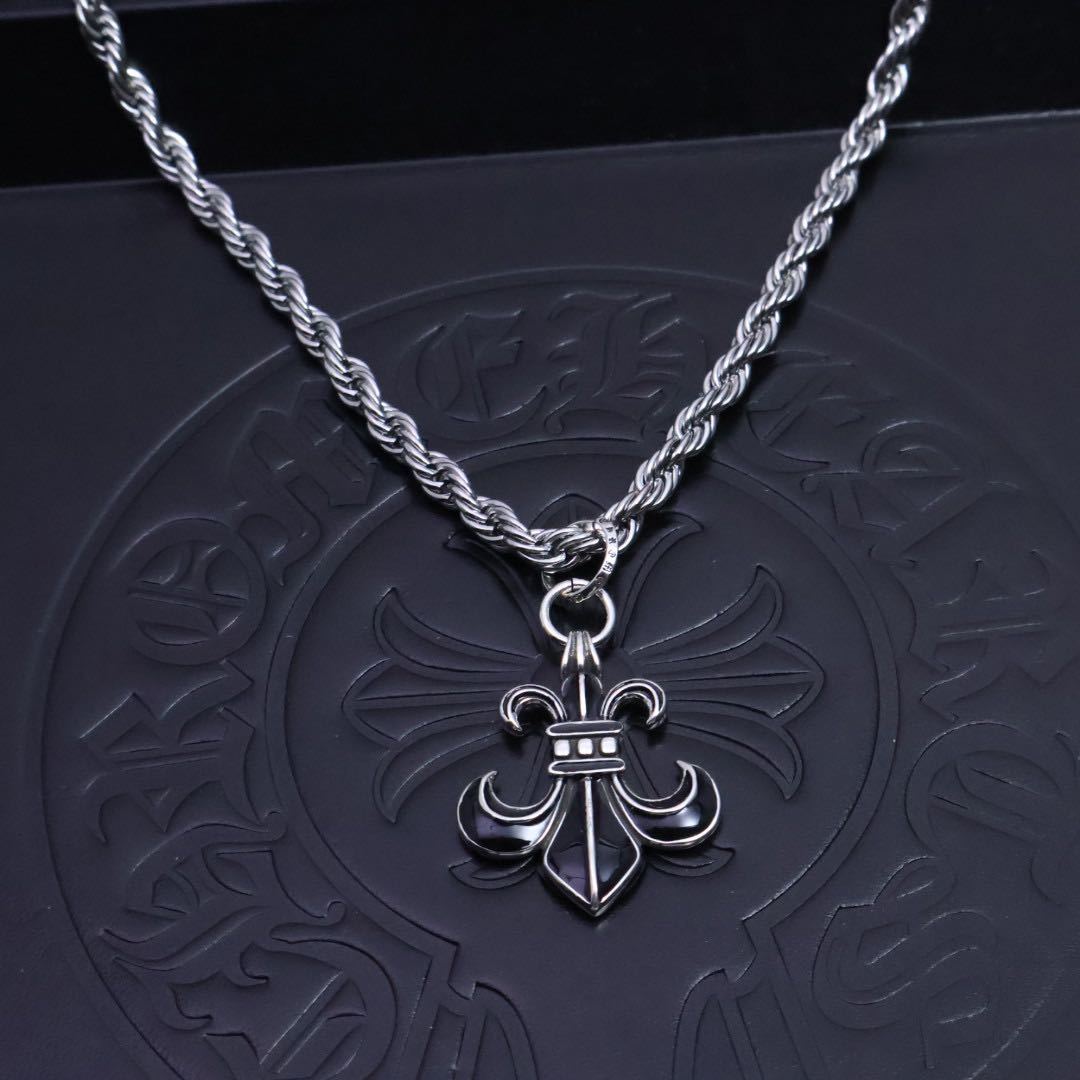 CHROME HEARTS