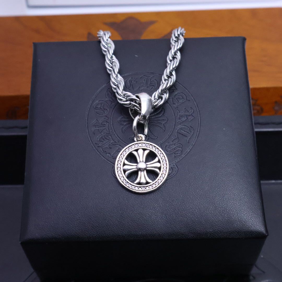 CHROME HEARTS