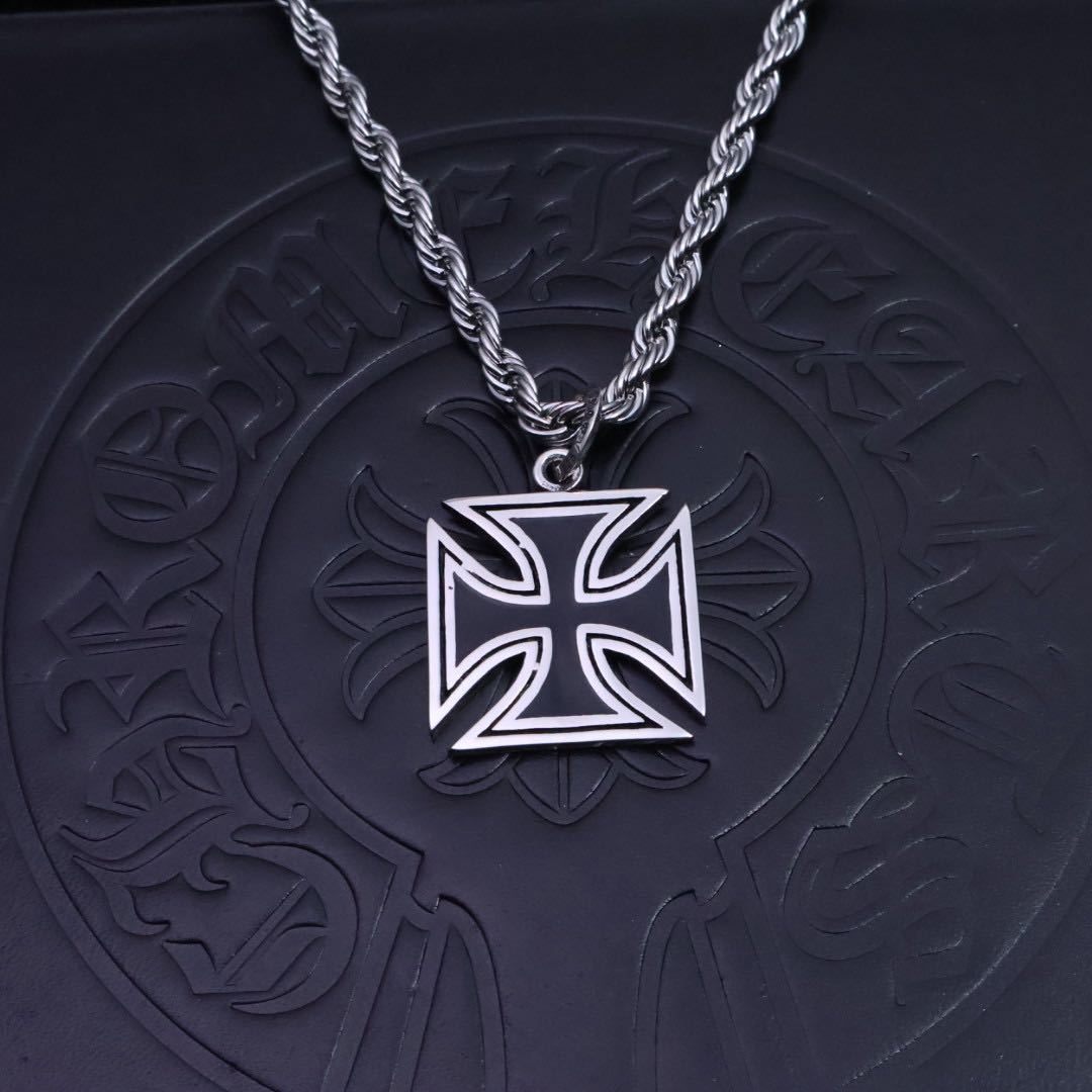 CHROME HEARTS