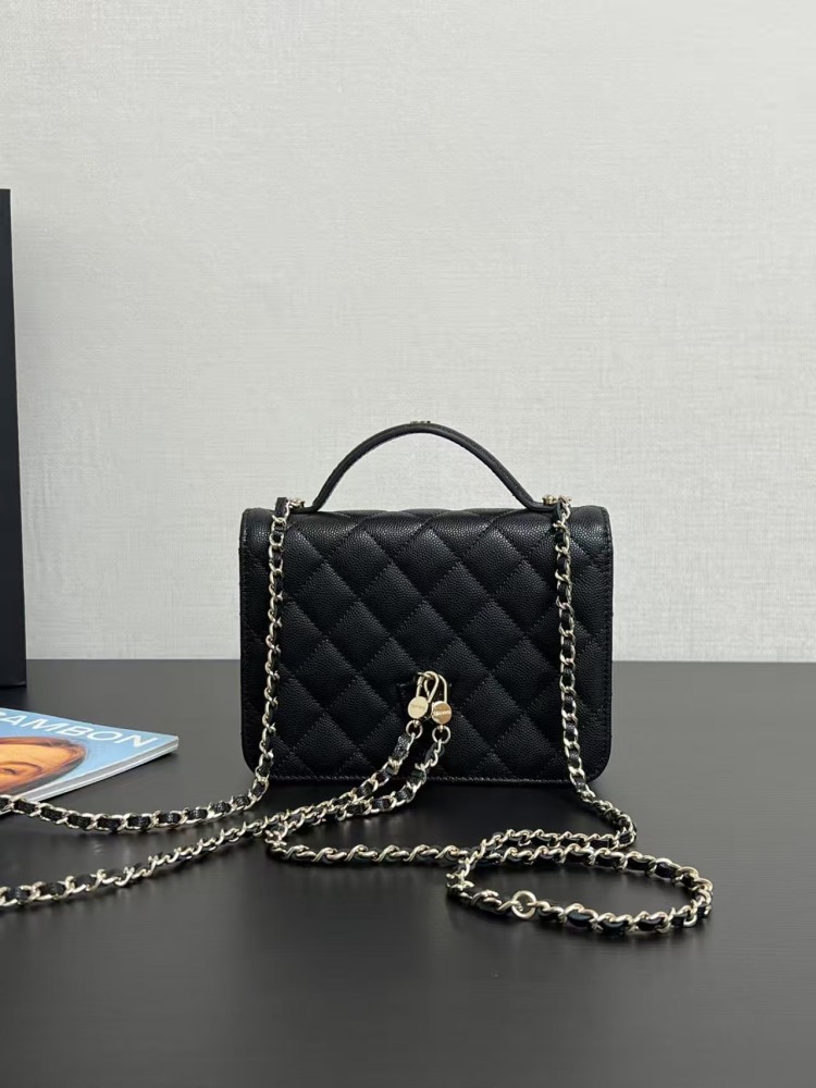 Chanel  25C