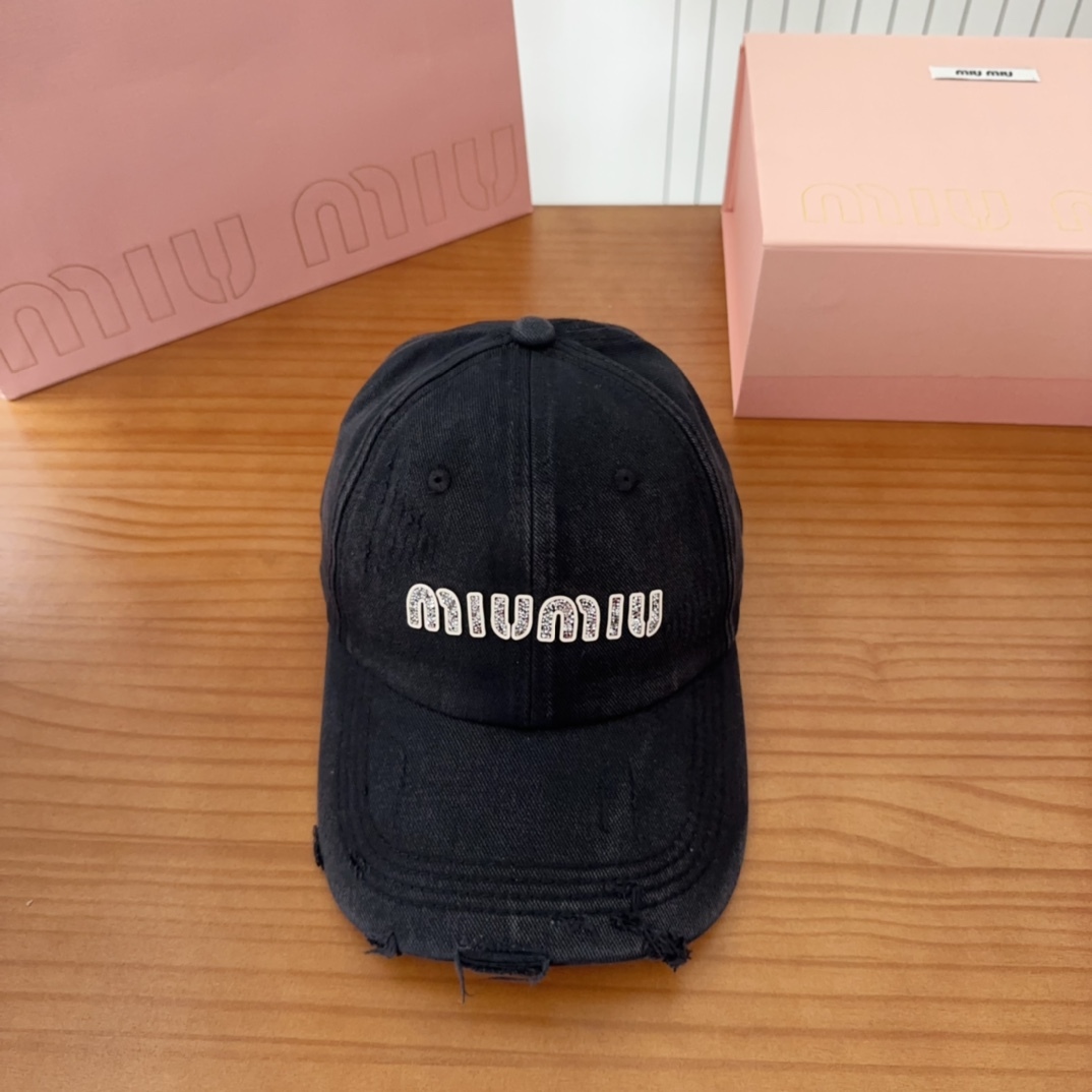 MIUMIU
