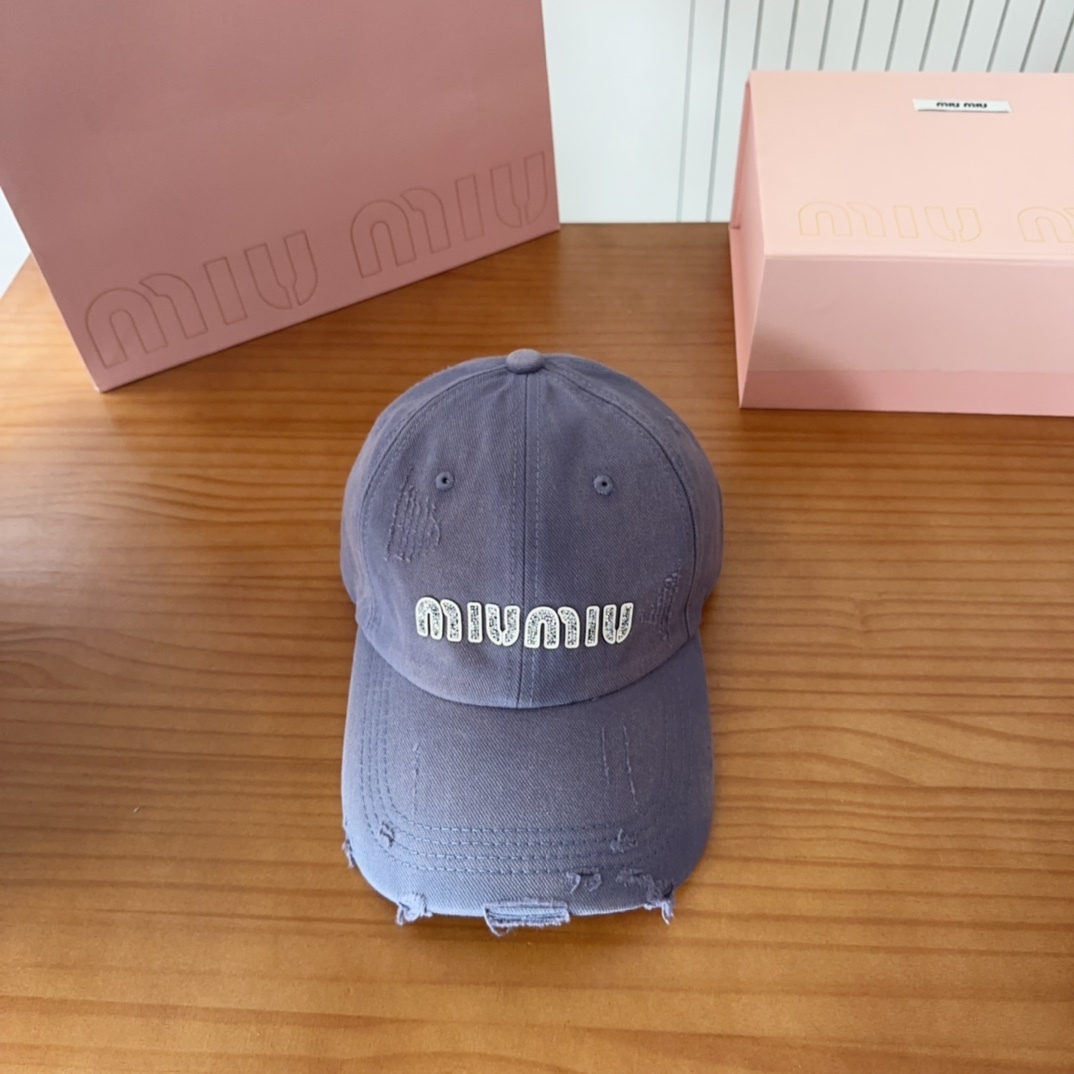 MIUMIU