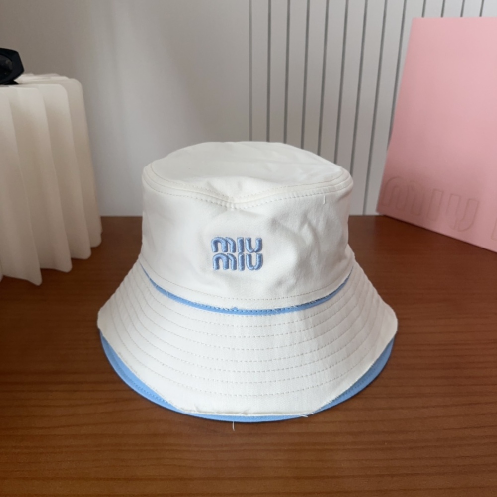 MIUMIU