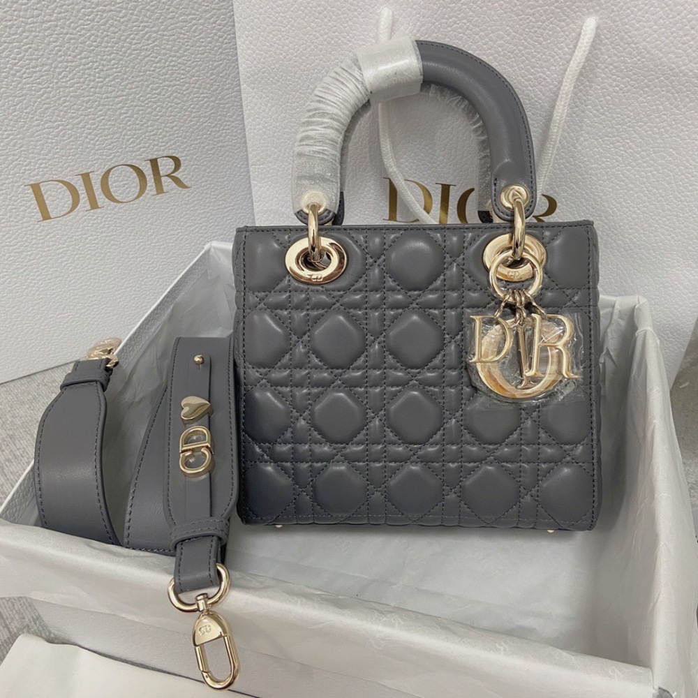 DIOR