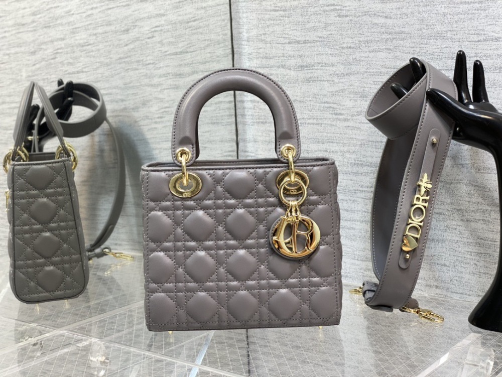 DIOR