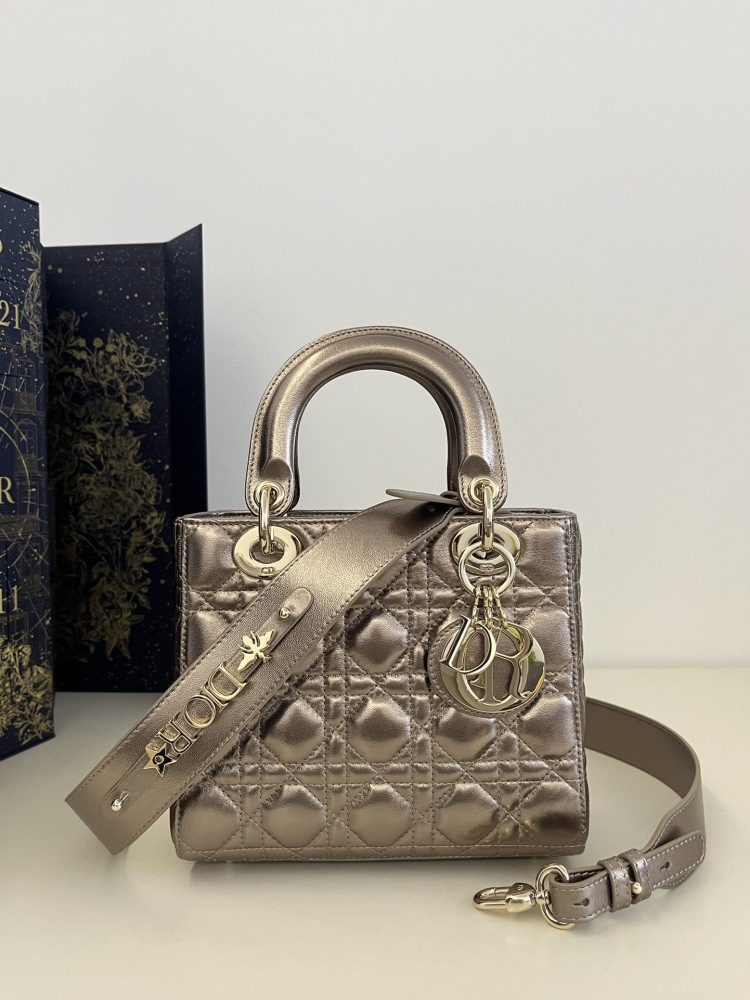 DIOR
