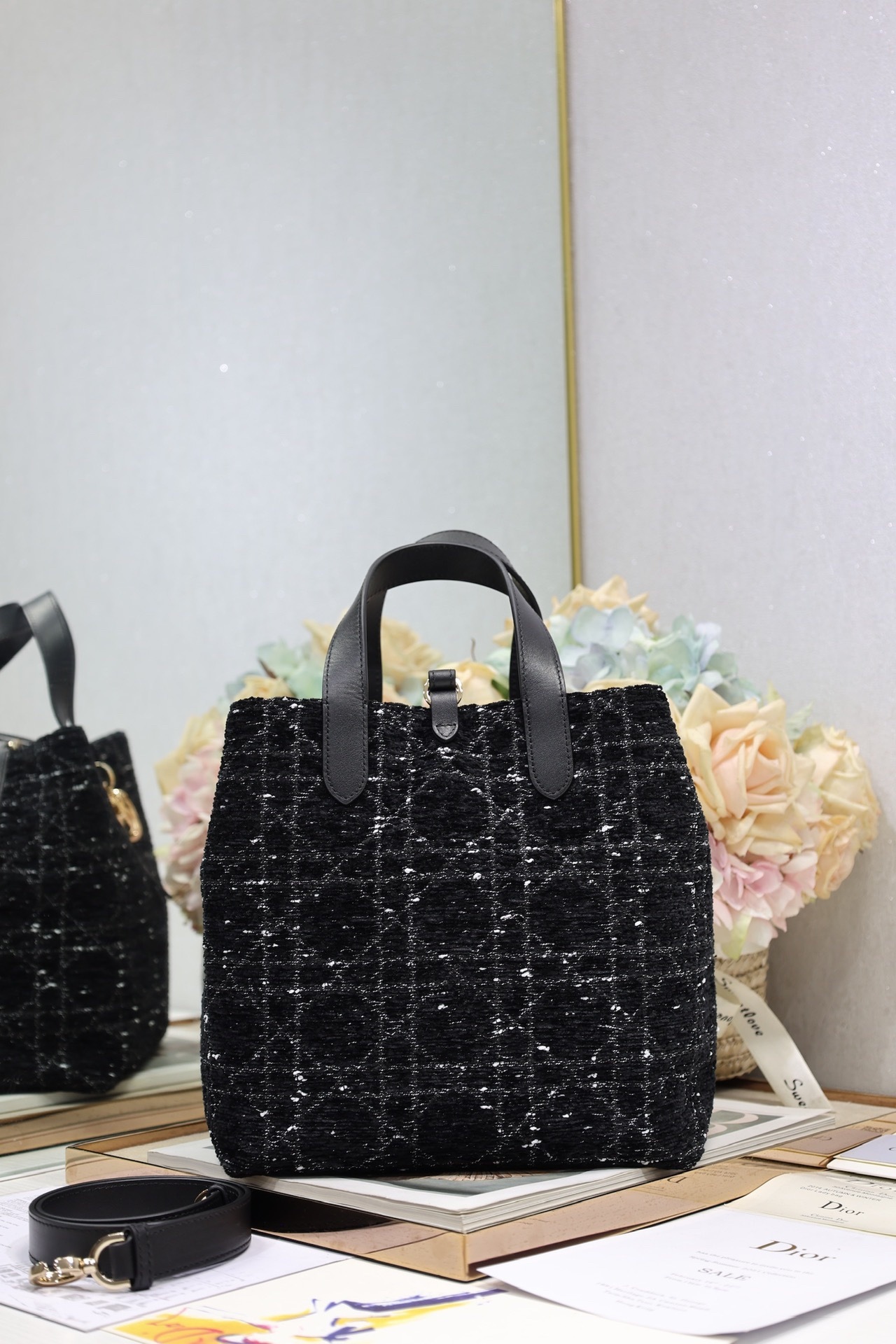 DIOR