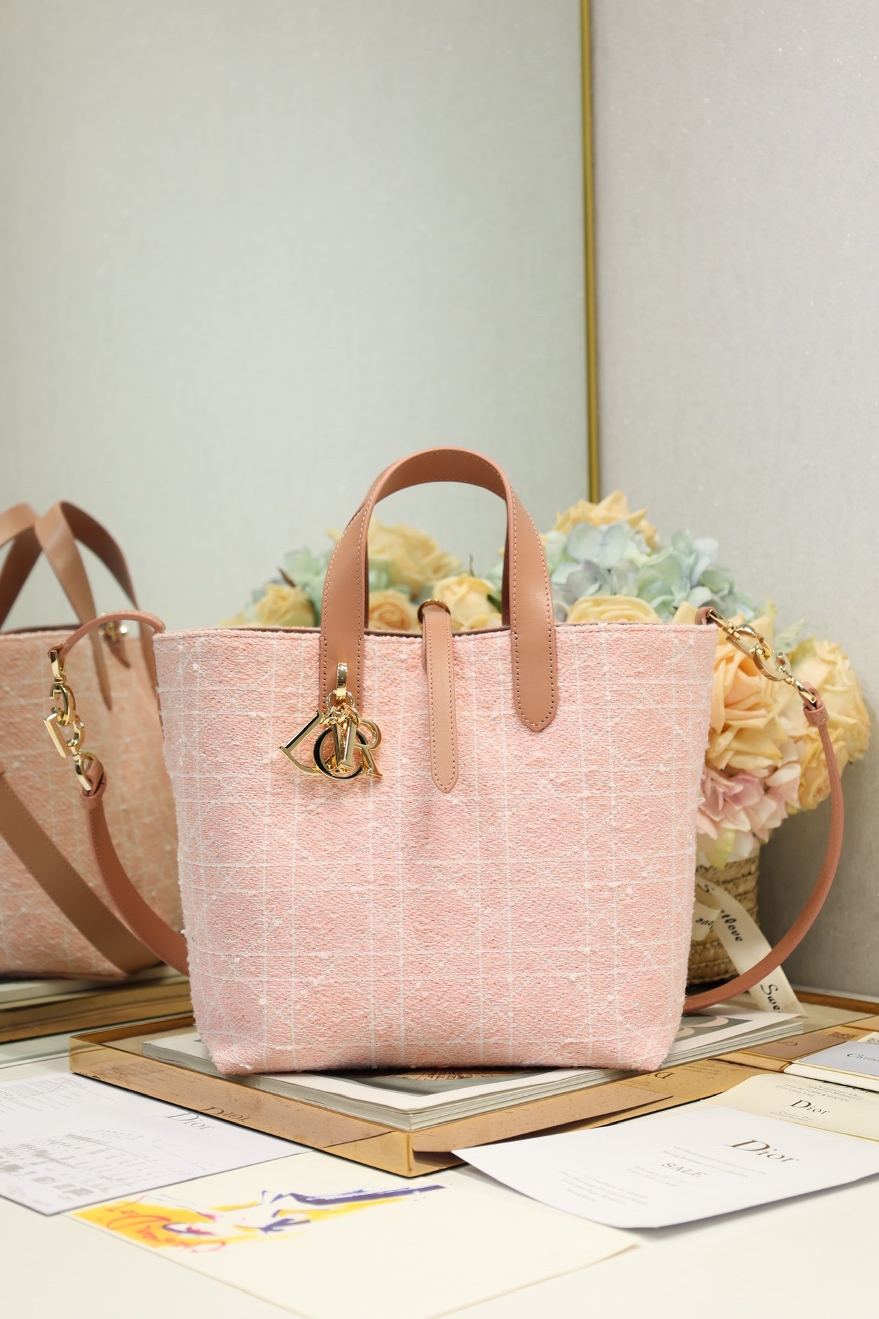 DIOR