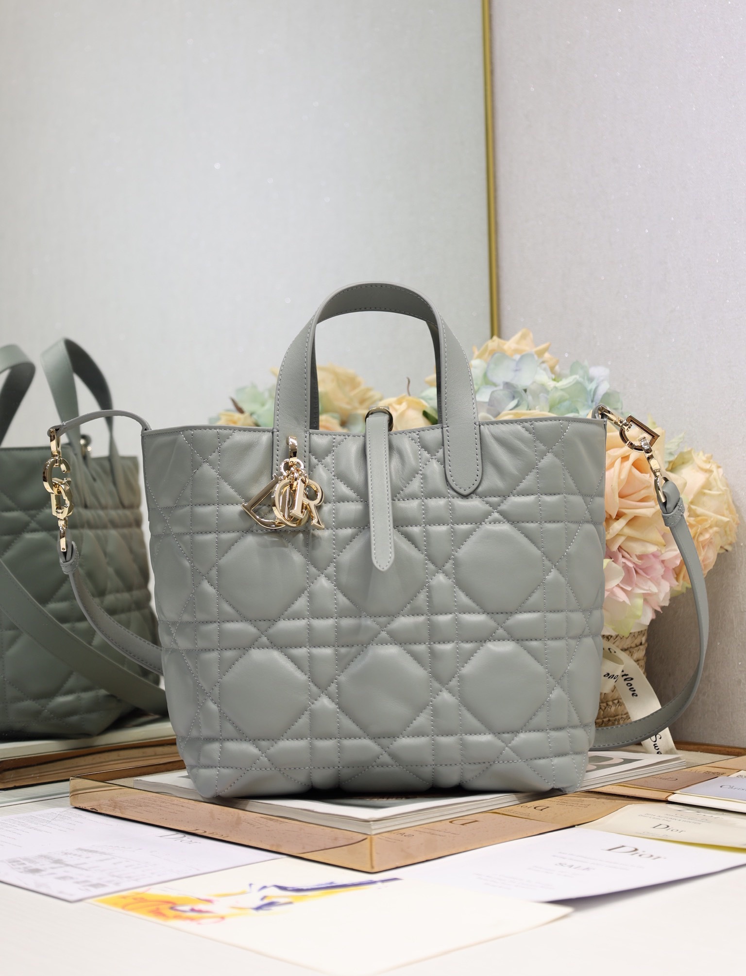 DIOR