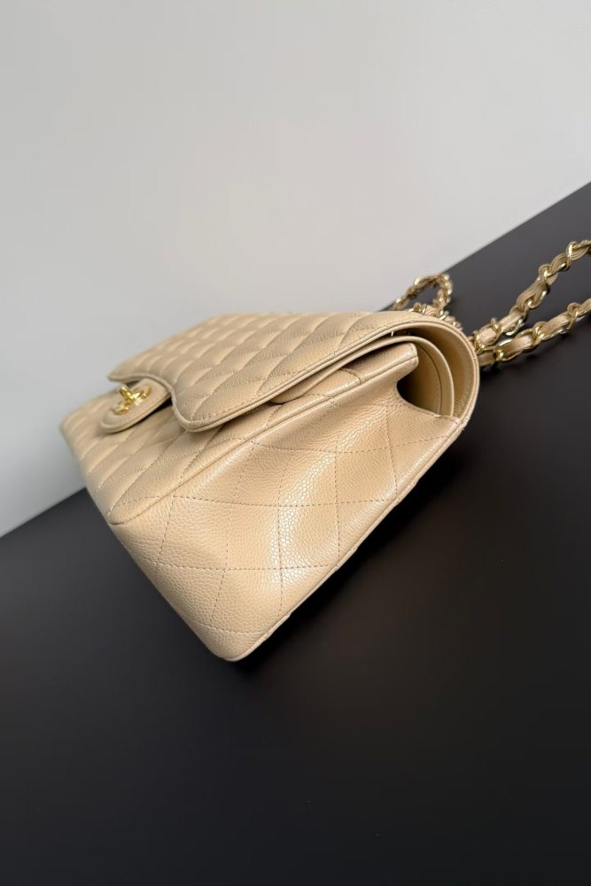 chanel Classic flap bag