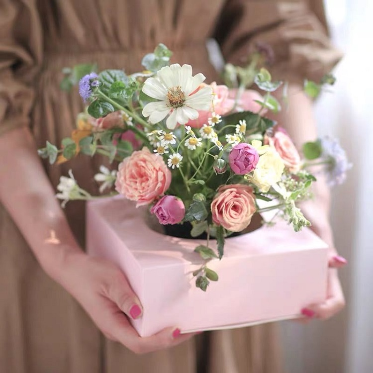 ZL Wholesale Luxury PVC Transparent Square Roses Gift Box Decoration Clear Flower Box