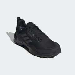 Mountaineering shoes