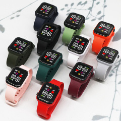 Neu 10086 Liebe Stil Quadrat Paar Uhr Sport Stil LED Elektronische Uhr Student Elektronische Uhr