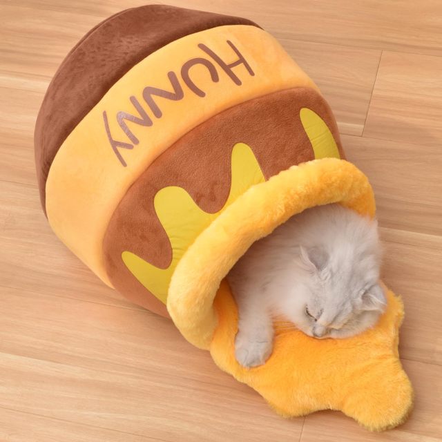 Honey jar cat nest, cute and warm cat nest in winter