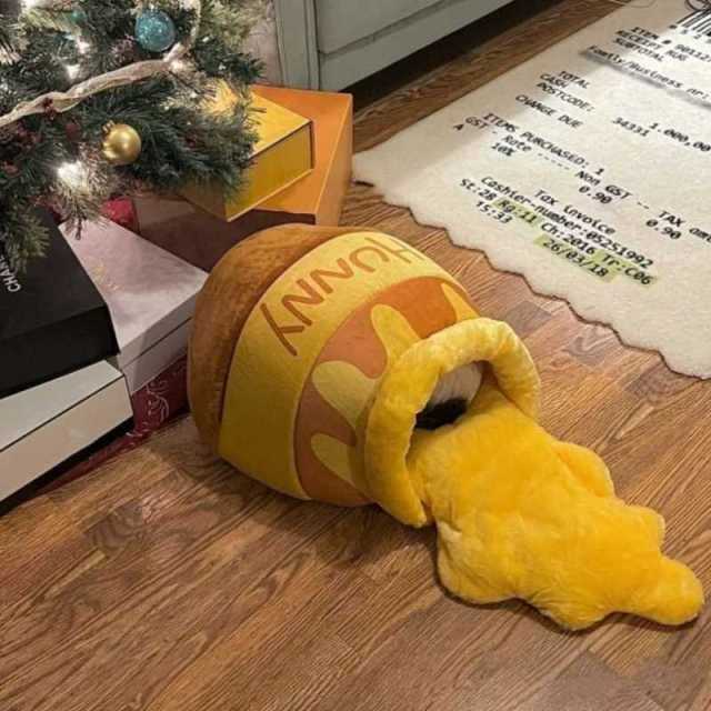Honey Bucket Shaped Plush Pet Nest