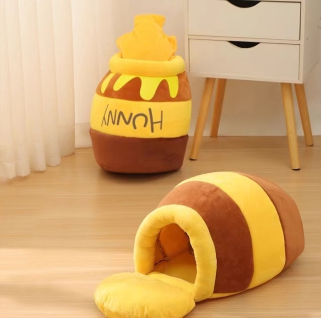 Honey Bucket Shaped Plush Pet Nest