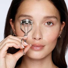 Professional Replaceable Silicone Pad Eyelash Curler, Ergonomic Non-Slip Handle Lash Curler for Long Lasting Curls