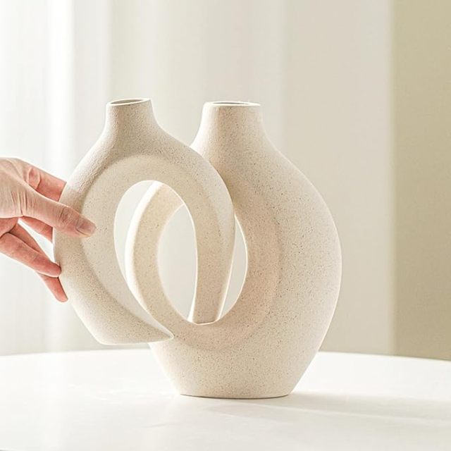 Lvases Snuggle Hollow Ceramic Vase Set of 2, Nordic Minimalist Sand Textured Intertwined Vases for Pampas Grass Dried Flowers Home Table Decor Housewarming Gift
