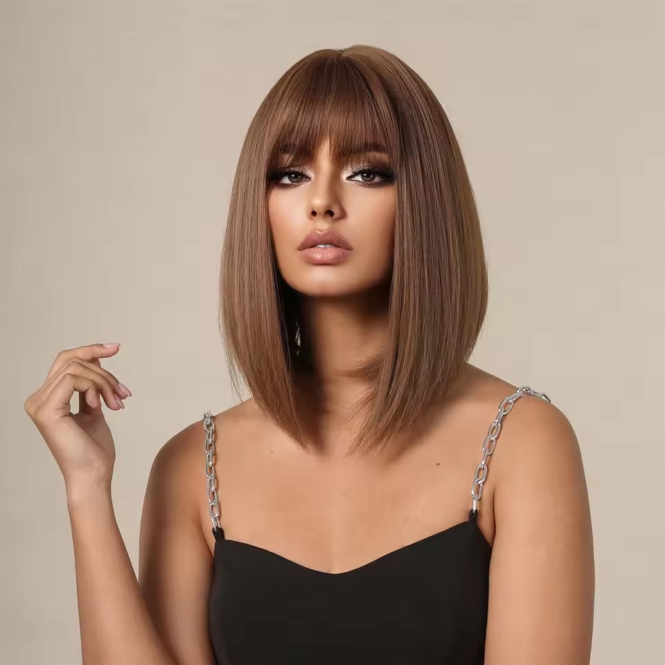 Short Straight Bobo Wigs for Women Natural Brown Daily Synthetic Fake Hair with Bangs Soft High Density Party Wig Heat Resistant
