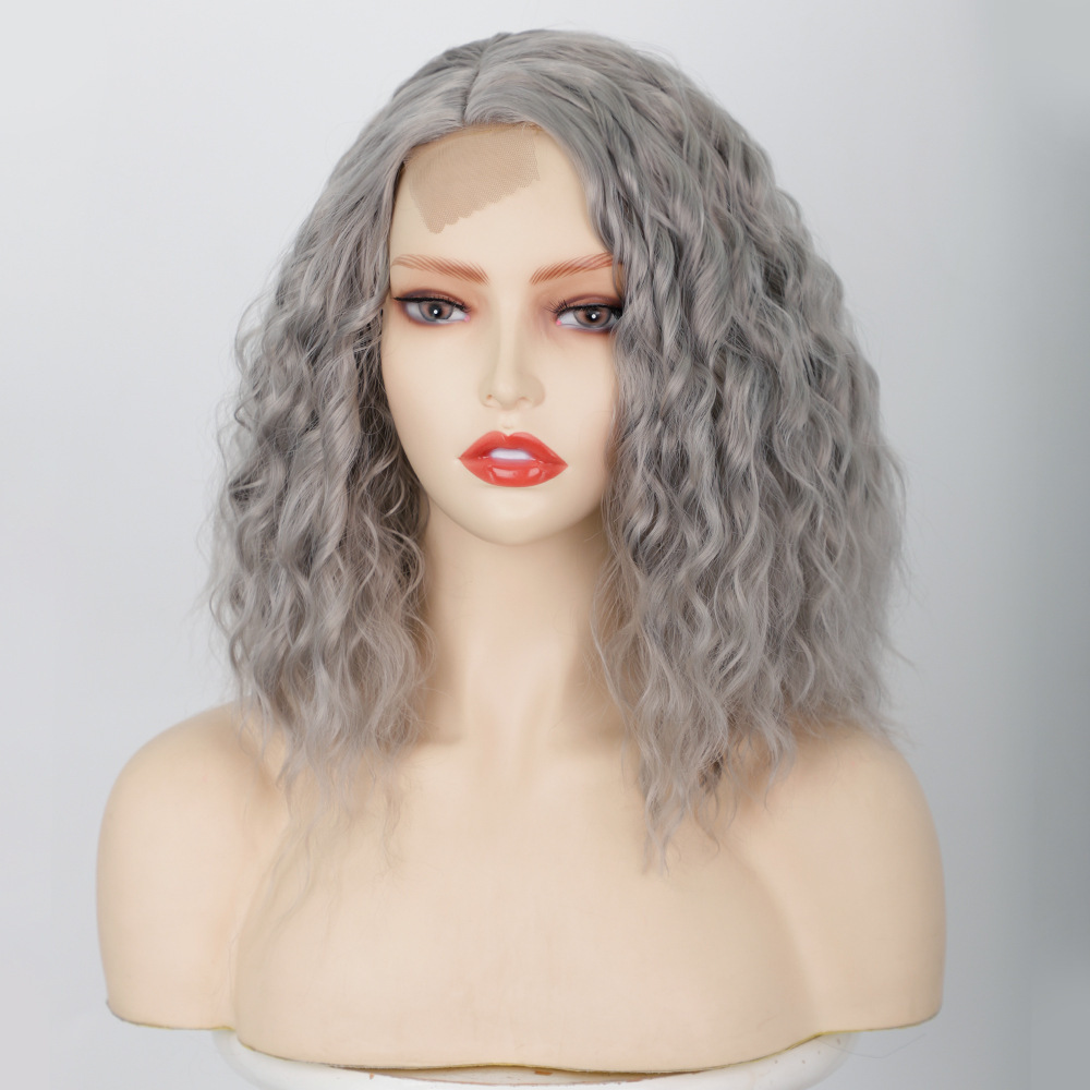 Synthetic Small Lace Wig Cosplay Natural Use Wigs Heat Resistant Wigs For Women Middle Part Glueless Wig for Woman