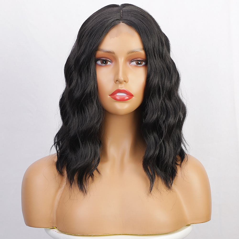 Synthetic Small Lace Wig Cosplay Natural Use Wigs Heat Resistant Wigs For Women Middle Part Glueless Wig for Woman