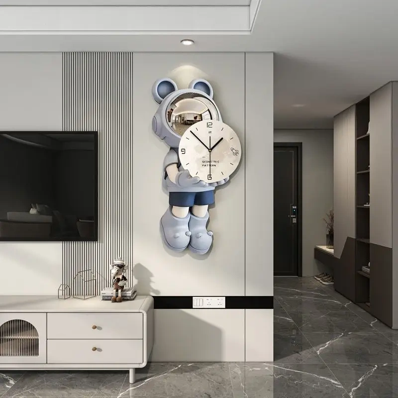 Internet Celebrity Decoration Wall Clock Modern Simple Creative Clock Wall 2024 New Guest Restaurant Fashion Astronaut Clock
