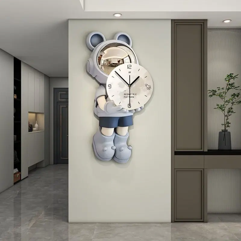 Internet Celebrity Decoration Wall Clock Modern Simple Creative Clock Wall 2024 New Guest Restaurant Fashion Astronaut Clock